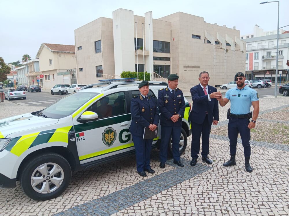 C Mara Municipal Da Lourinh Cede Viatura Para A Es De Policiamento Da